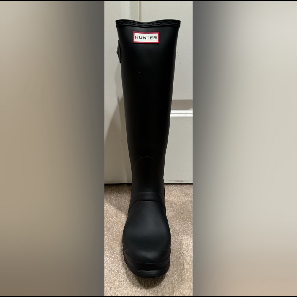 Tall Hunter Rain Boots - LIKE NEW